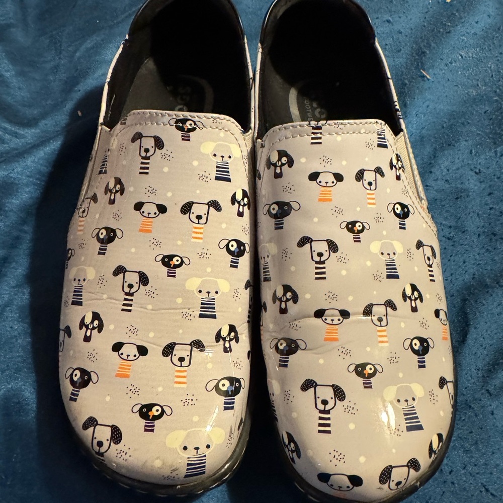Women’s Size 9.5 Medium Cute Dog Print Slip-On Shoes (NEW)
